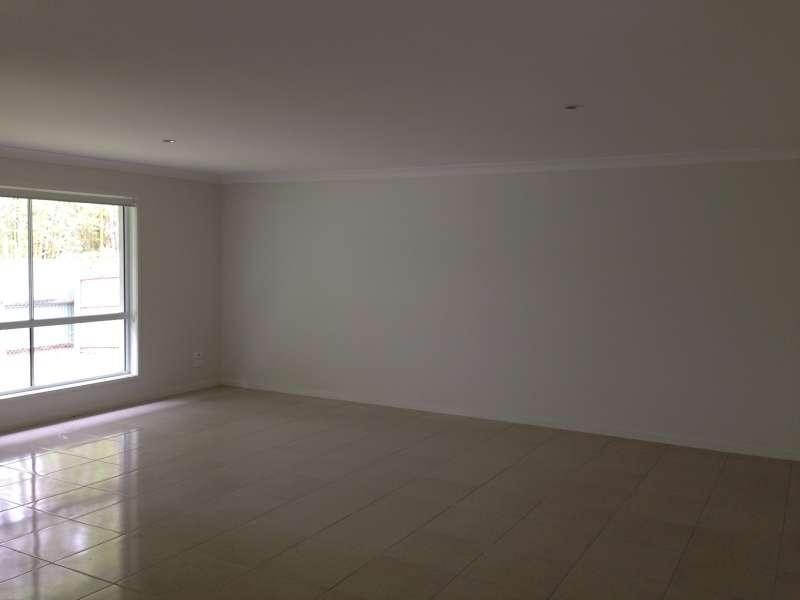 13 Emerson Road, Windaroo QLD 4207