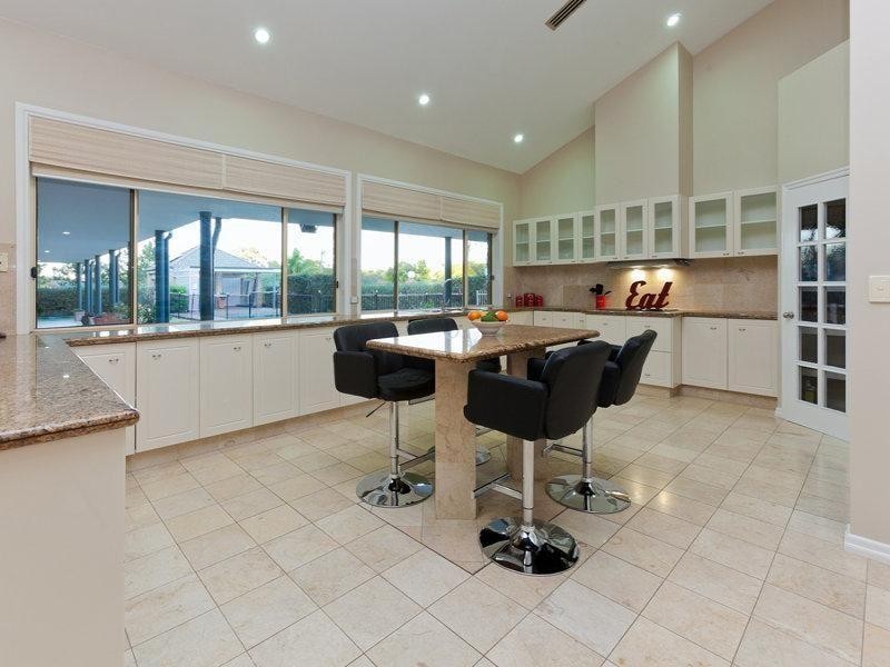 174 Springwood Road, Springwood QLD 4127
