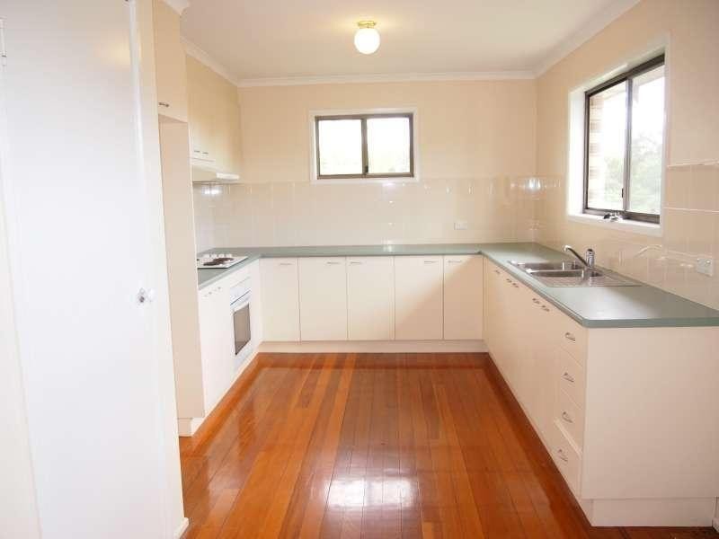 76 Granadilla Street, Macgregor QLD 4109
