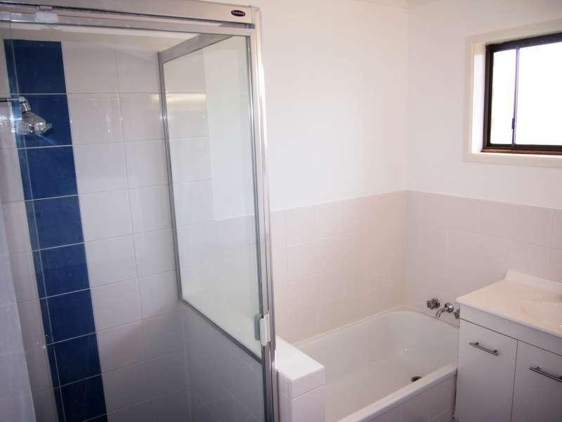 76 Granadilla Street, Macgregor QLD 4109