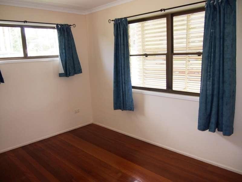 76 Granadilla Street, Macgregor QLD 4109