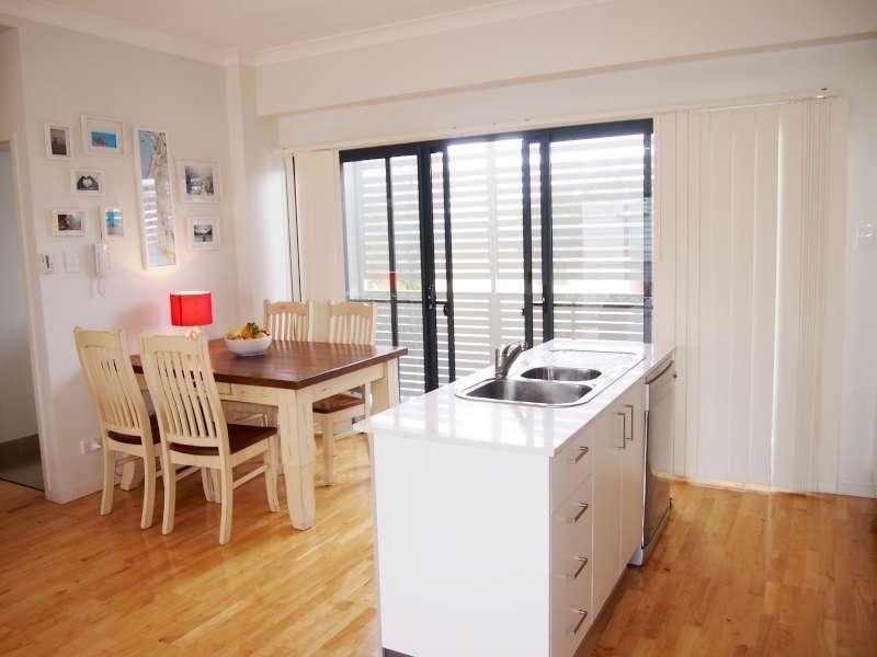 2/47 Franklin Street, Annerley QLD 4103