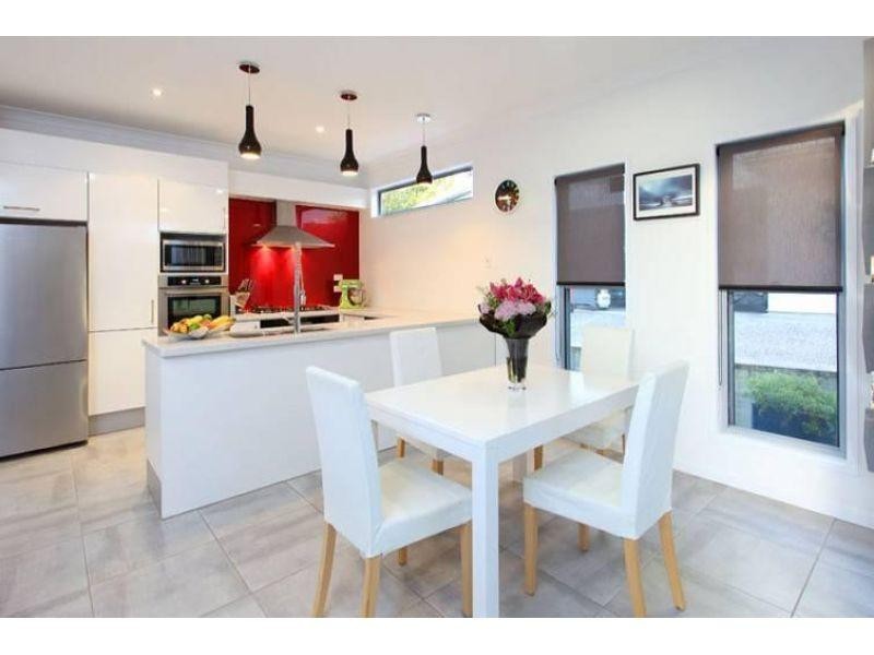 18 McIvor Street, Annerley QLD 4103