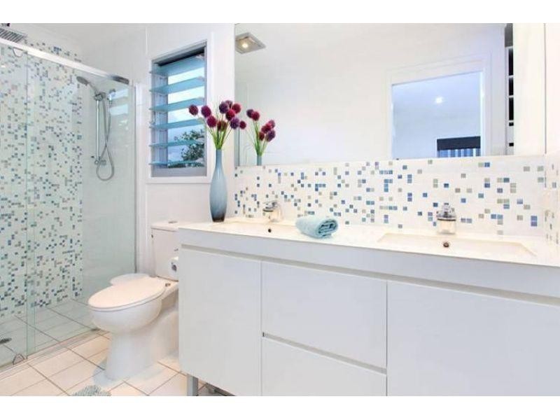 18 McIvor Street, Annerley QLD 4103