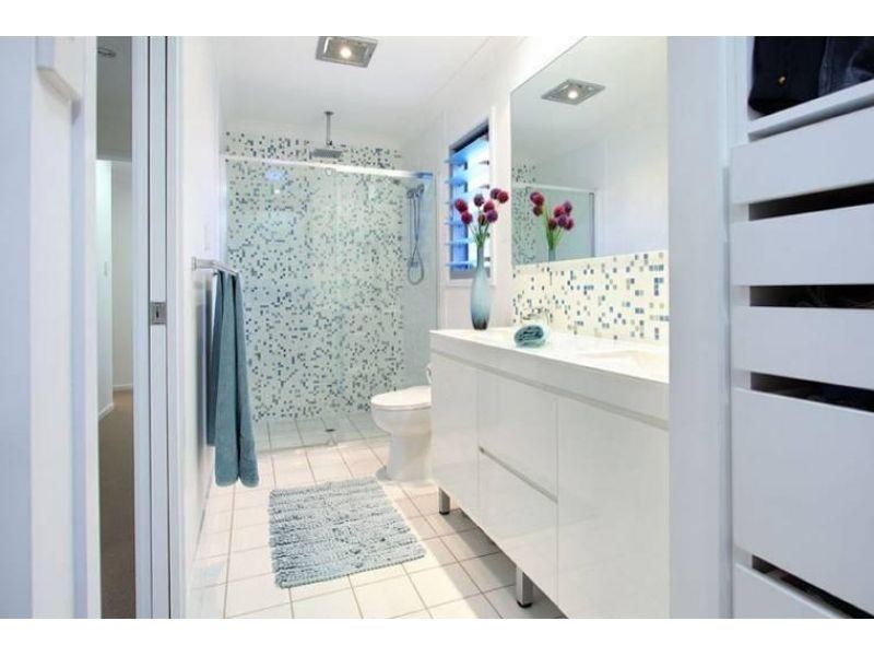 18 McIvor Street, Annerley QLD 4103