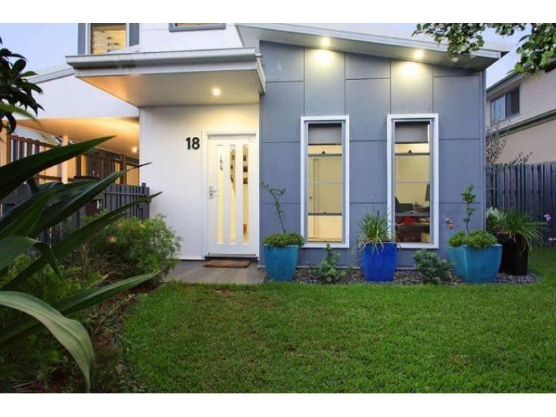 18 McIvor Street, Annerley QLD 4103