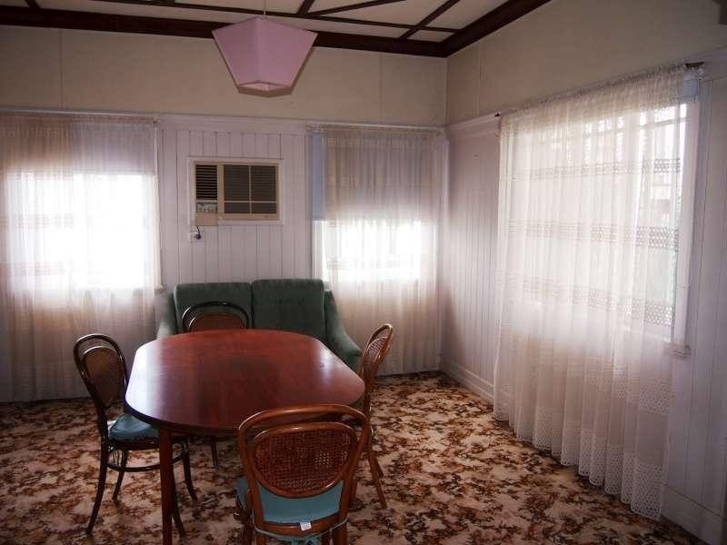 22 Nellie Street, Camp Hill QLD 4152