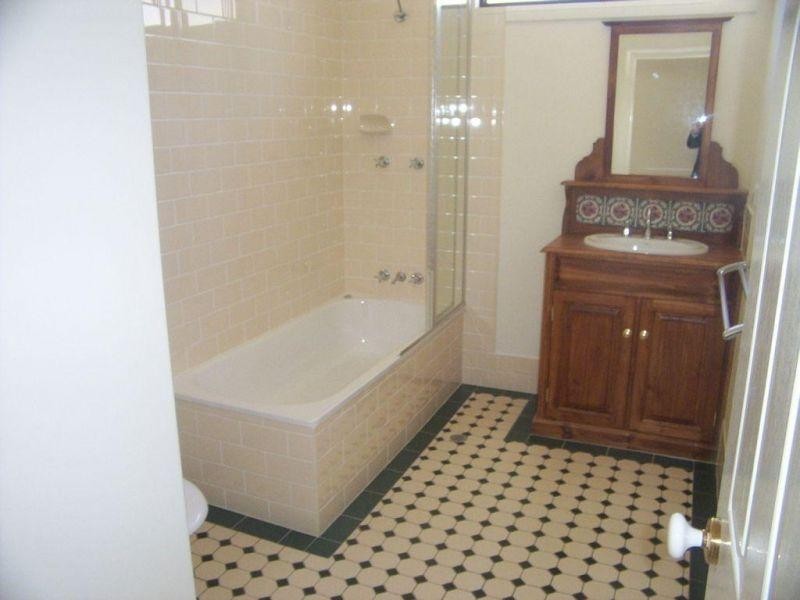 147 Temple Street, Coorparoo QLD 4151