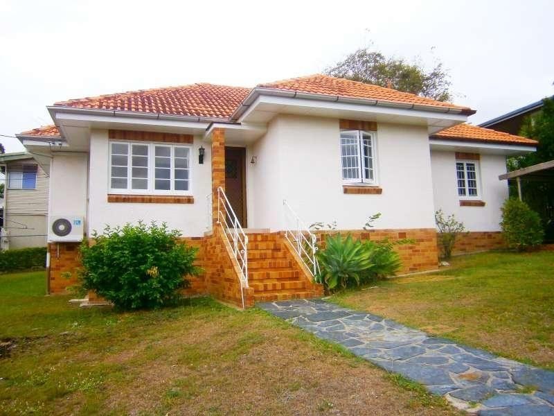 97 Macdonald Street, Norman Park QLD 4170