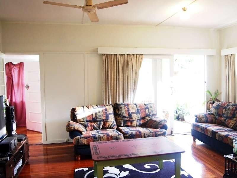 35 Nettleton Crescent, Moorooka QLD 4105