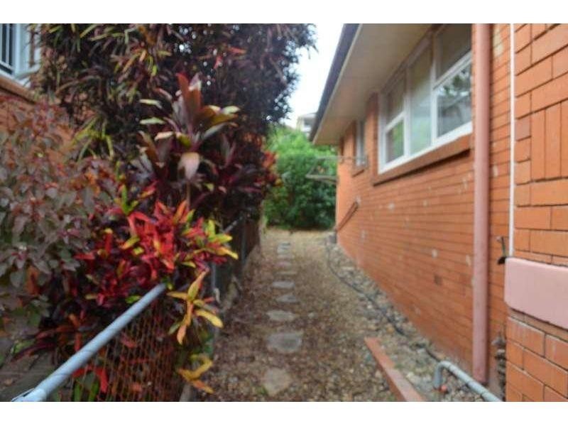 39 Dagmar Street, Holland Park West QLD 4121