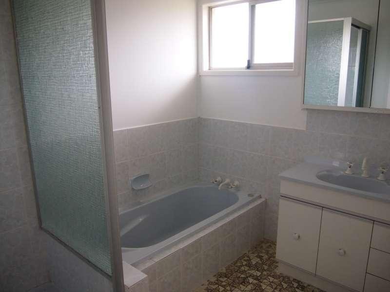 74 Granadilla Street, Macgregor QLD 4109