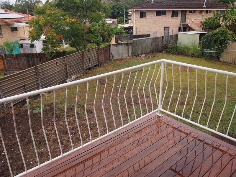 74 Granadilla Street, Macgregor QLD 4109