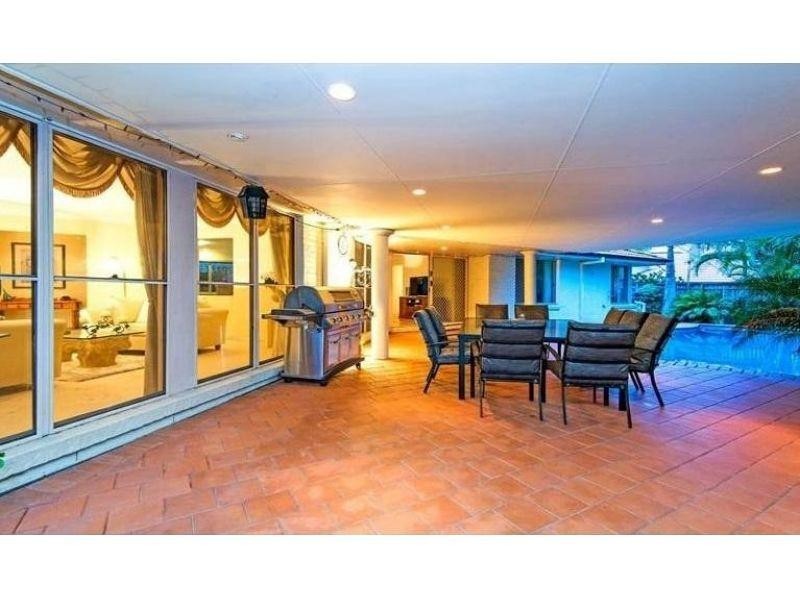 58 Amersham Crescent, Carindale QLD 4152