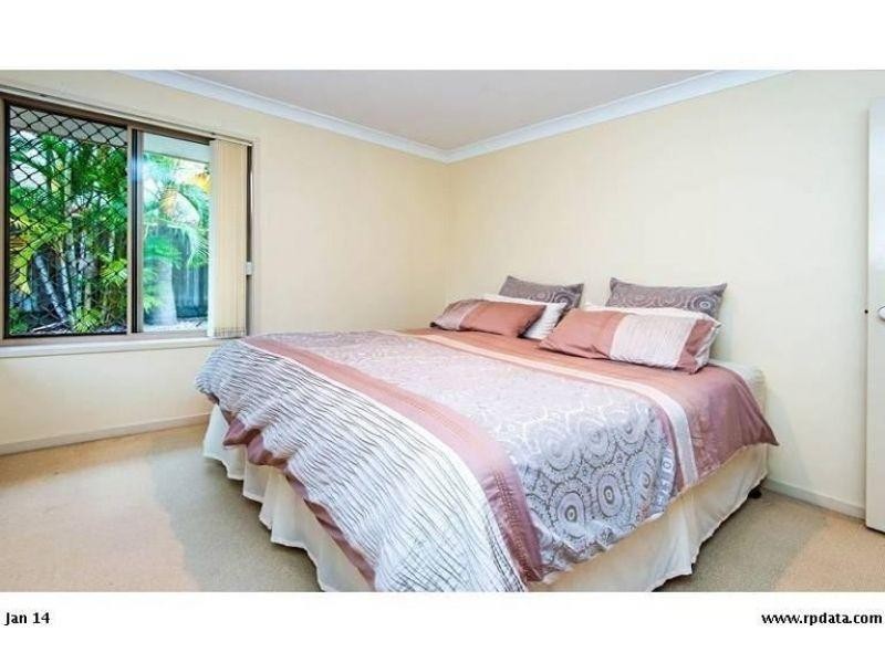 58 Amersham Crescent, Carindale QLD 4152