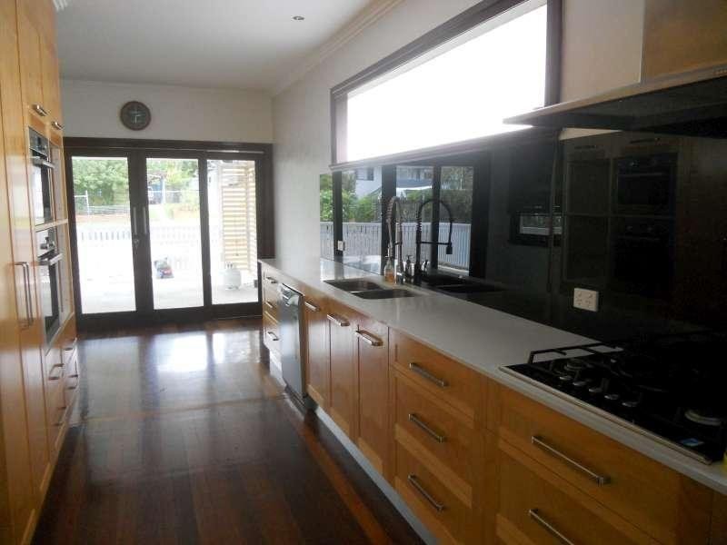 118 Sterculia Avenue, Holland Park West QLD 4121