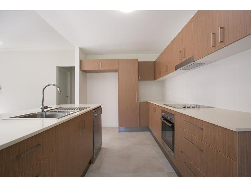 2/21 Errol Street, Loganlea QLD 4131