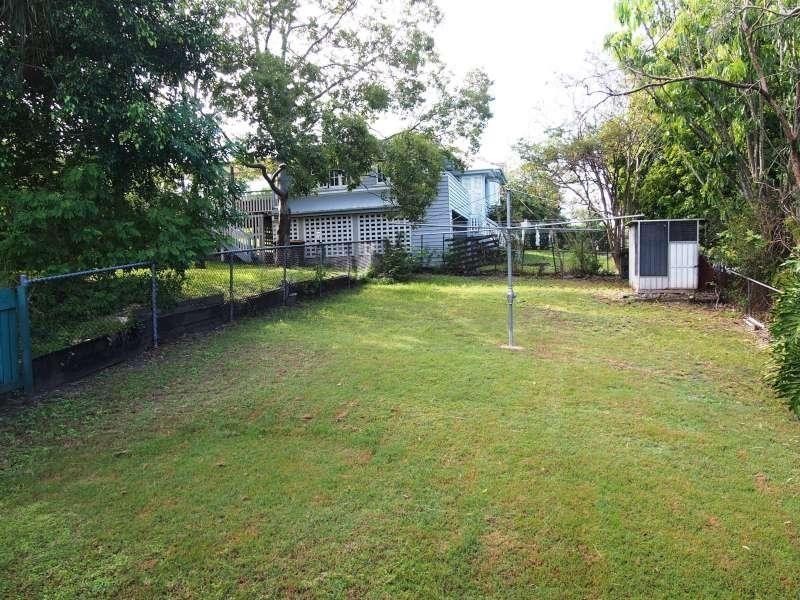 10 Brown Street, Camp Hill QLD 4152