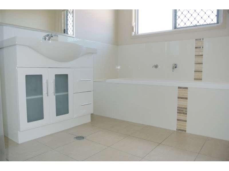 153 Agnew Street, Norman Park QLD 4170