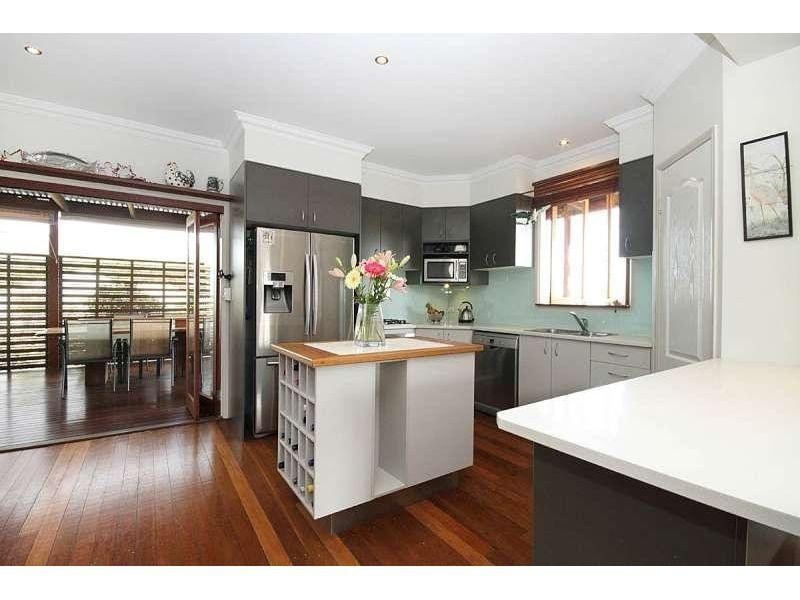 18 Milfoil Street, Manly West QLD 4179