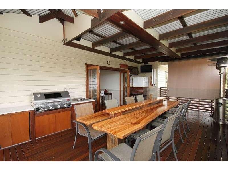 18 Milfoil Street, Manly West QLD 4179