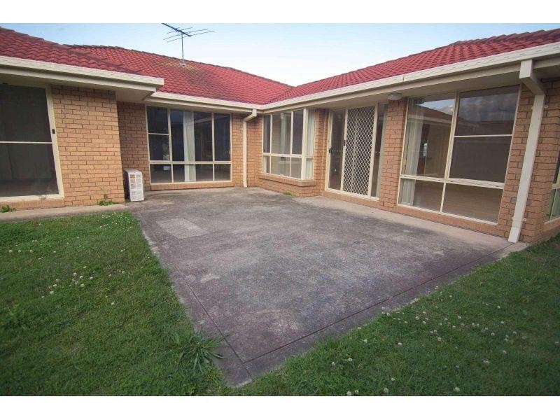 2 Glenbrook Avenue, Victoria Point QLD 4165