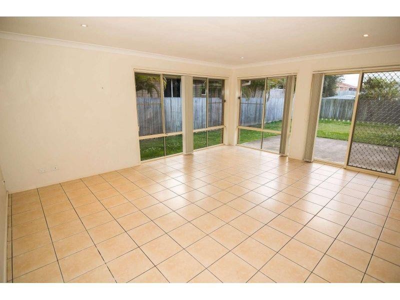 2 Glenbrook Avenue, Victoria Point QLD 4165