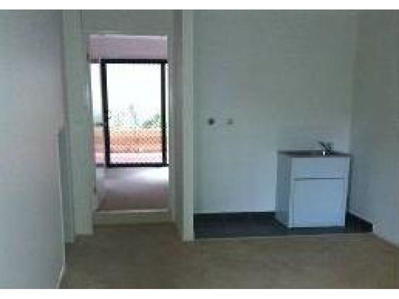 22/11 Portia Street, Kingston QLD 4114