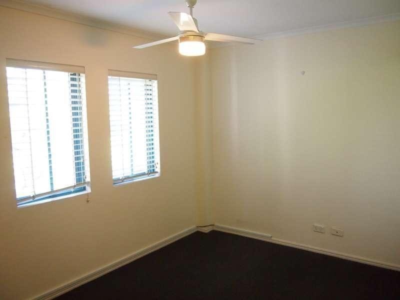 24/10 Goodwin Street, Kangaroo Point QLD 4169