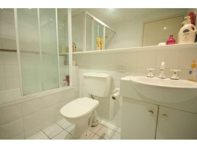 24/10 Goodwin Street, Kangaroo Point QLD 4169