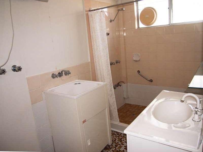 1/58 Douglas Street, Greenslopes QLD 4120