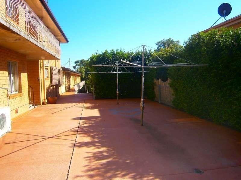 1/58 Douglas Street, Greenslopes QLD 4120