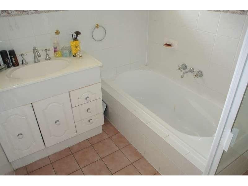 7 Edzell Place, Carindale QLD 4152