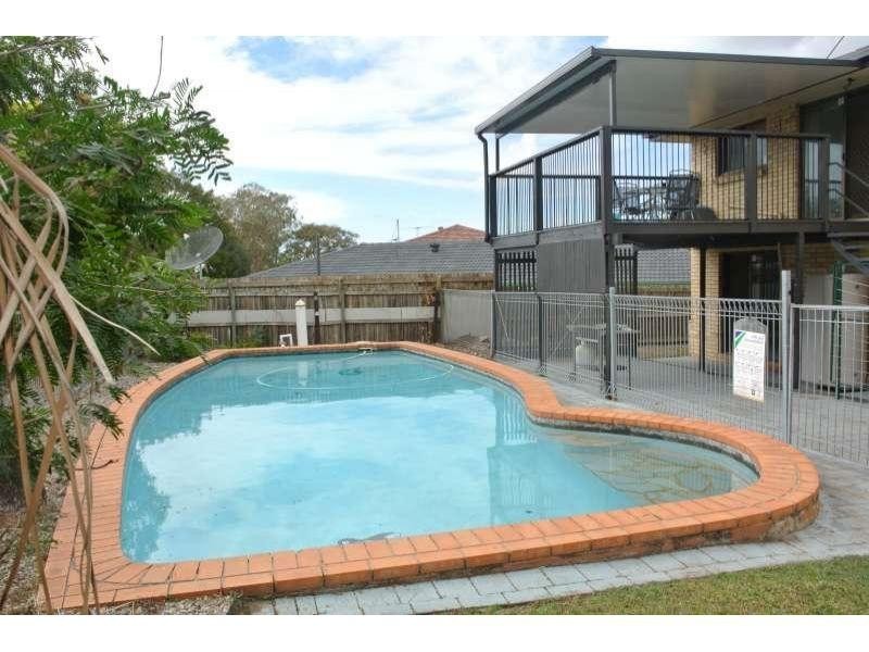 7 Edzell Place, Carindale QLD 4152