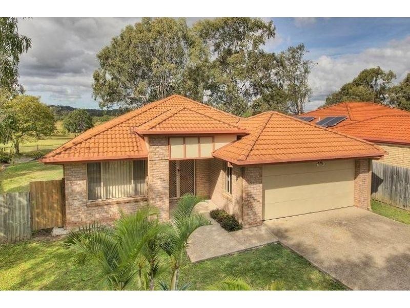 37 Fairway Drive, Meadowbrook QLD 4131
