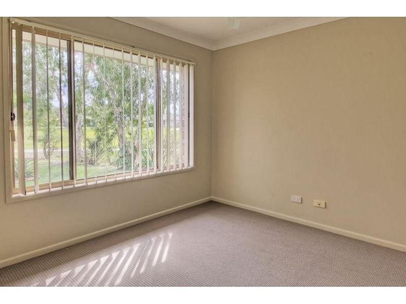 37 Fairway Drive, Meadowbrook QLD 4131