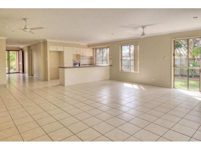 37 Fairway Drive, Meadowbrook QLD 4131