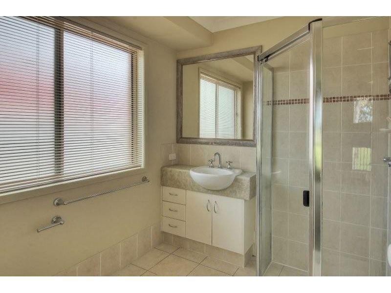 37 Fairway Drive, Meadowbrook QLD 4131