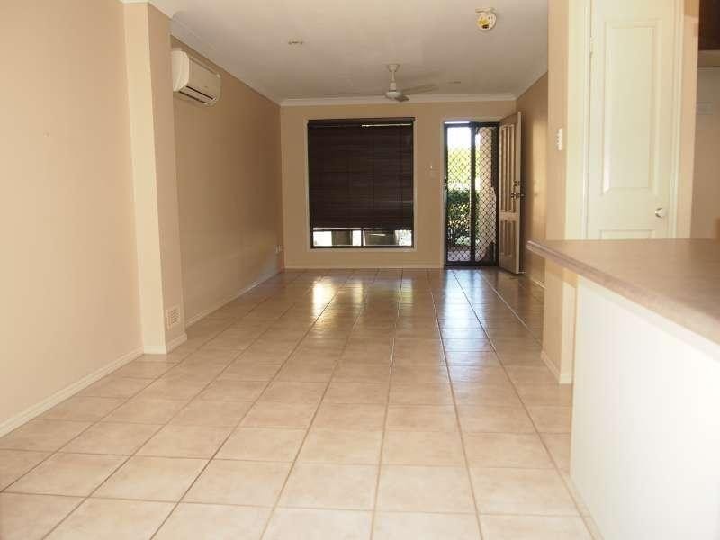 7/7 Nev Close, Wishart QLD 4122