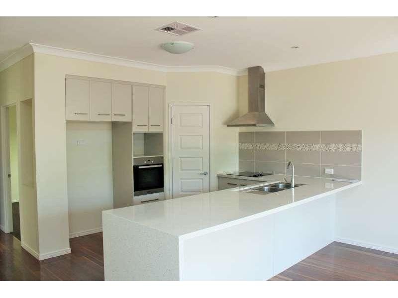 54 Wyena Street, Camp Hill QLD 4152