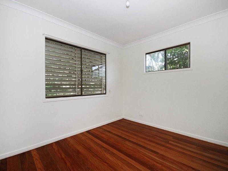 14 Veivers Street, Macgregor QLD 4109