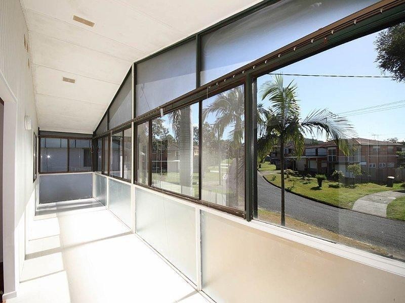 14 Veivers Street, Macgregor QLD 4109