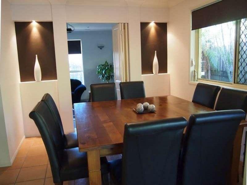 15 Oakley Street, Carindale QLD 4152