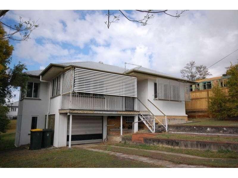 59 Sydney Avenue, Camp Hill QLD 4152