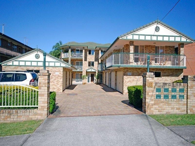 2/57 Derby Street, Coorparoo QLD 4151