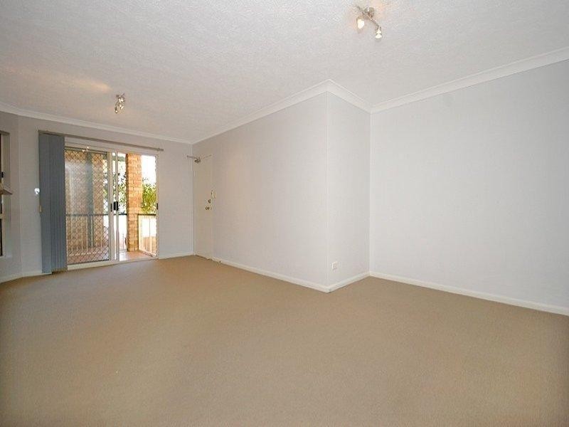 2/57 Derby Street, Coorparoo QLD 4151