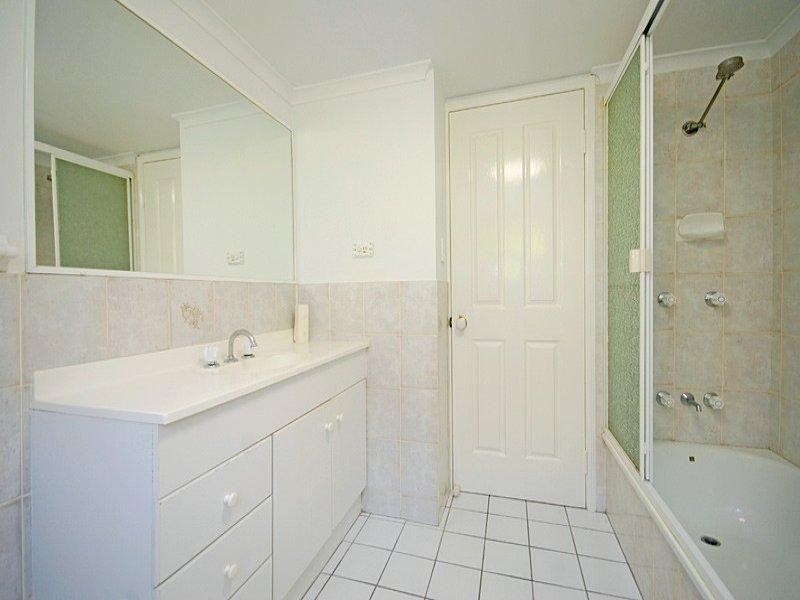 2/57 Derby Street, Coorparoo QLD 4151