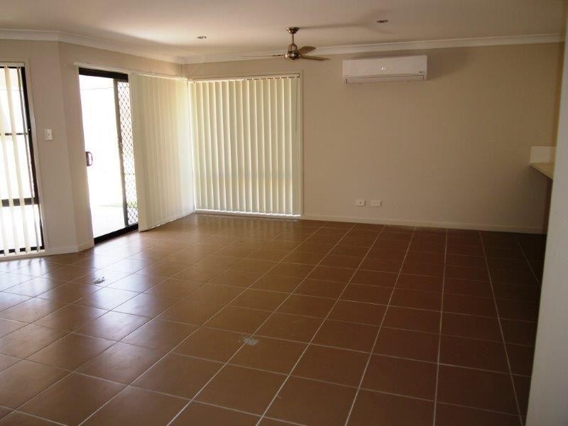 12 Wongabel Close, Waterford QLD 4133