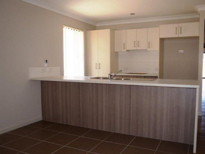 12 Wongabel Close, Waterford QLD 4133