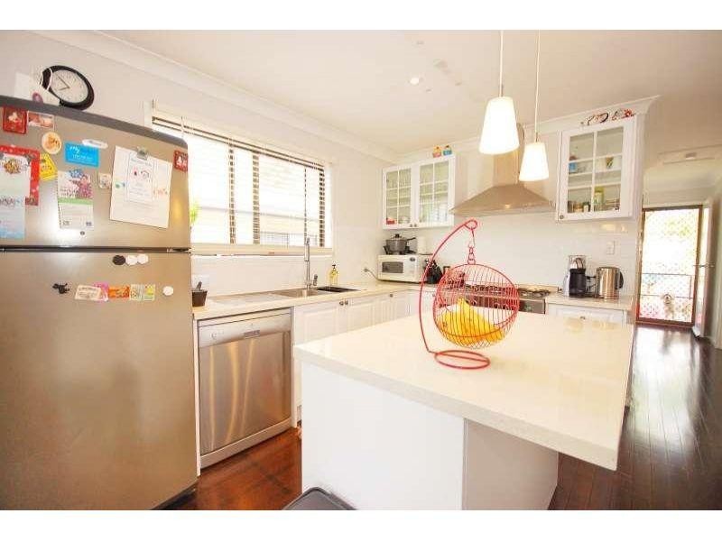 23 Ingleston Street, Wynnum West QLD 4178